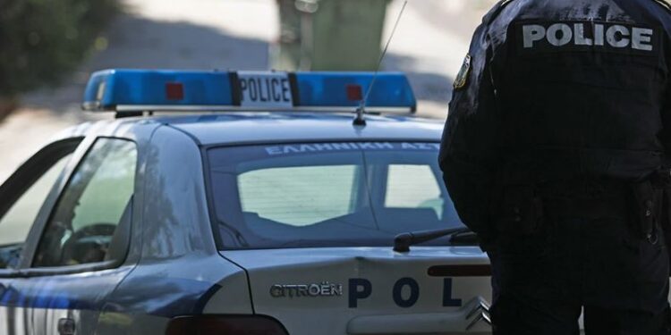 Arrestohet vajza e politikanit, ndihmonte trafikantët për të identifikuar klientët (FOTO)