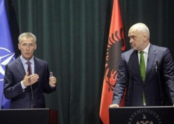 “Baza e re e NATO-s në Durrës, një paralajmërim për Vladimir Putin”