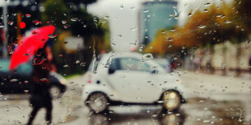 Mot i paqëndrueshëm dhe me reshje shiu në fundjavë