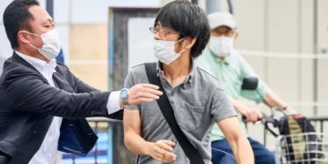 I mori jetën ish-kryeministrit, çfarë dimë për njeriun që e qëlloi