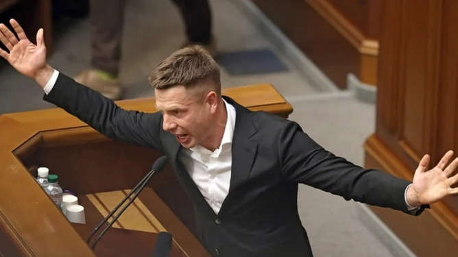 Deputeti ukrainas: Të gatshëm të dërgojmë trupa në Kosovë kundër serbëve