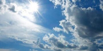 Alternime kthjellimesh dhe vranësirash të lehta, temperaturat rriten deri në 35°C