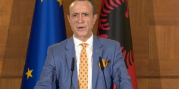 Fidel Ylli thirrje Ramës të hapë kompanitë e basteve: Dikur ishin si kërpudha pas shiut, tani duhet bërë një studim