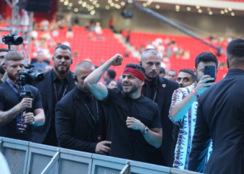 Florian Marku mposht meksikanin, ruan brezin e argjendtë me spektakël në Tiranë