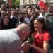 U shpall kampione Europe në atletikë, qindra qytetarë e duartrokasin (VIDEO)