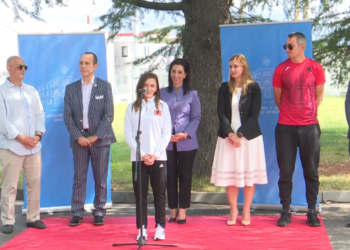 U shpall kampione Europe, Luiza Gega pritet me ceremoni në Rinas (VIDEO)