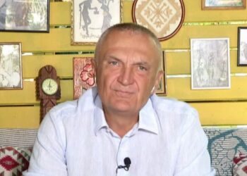 “Mendohem shumë kur firmos, jam dëborë e bardhë”, Meta: Rama e bëri bedel një ish-ministër të Brendshëm