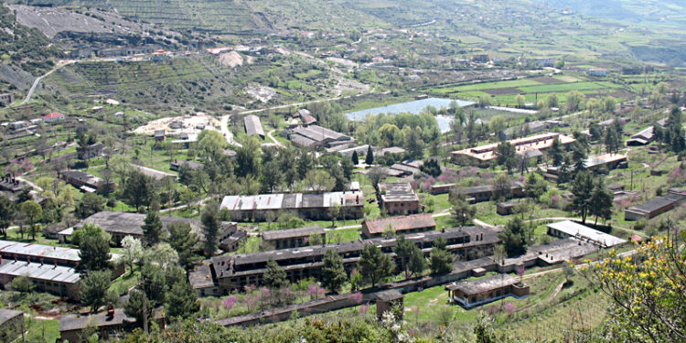 Merret vendimi për çekët që hynë në uzinën e Poliçanit