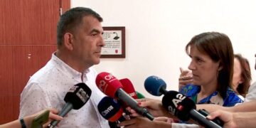 Incidenti në uzinën në Gramsh/Avokati i ukrainasit: Klienti im s’ka të bëjë me shërbimet ruse