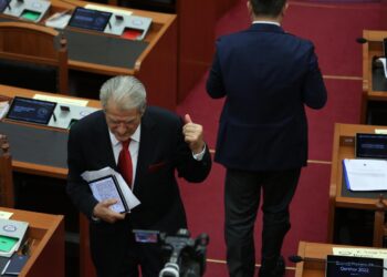 Paralajmërimi i Ballës: Berisha shumë shpejt do shpallet “non grata” edhe nga BE-ja