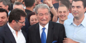 Privatizimi i ish-kompleksit Partizani/Mediu paraqitet në SPAK, nën akuzë Berisha dhe anëtarë të familjes së tij