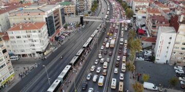 Aksident i rëndë në Stamboll/Metrobusët përplasen kokë më kokë, 99 të plagosur