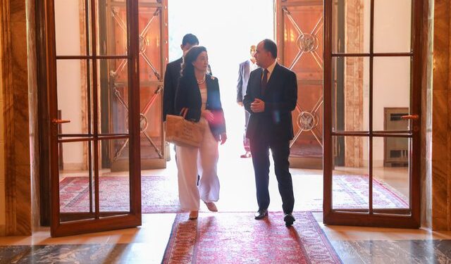 Yuri Kim takohet me presidentin Bajram Begaj