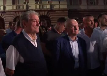 Meta: Me Berishën kemi kimi të mrekullueshme, edhe nëse s’takohemi jemi online