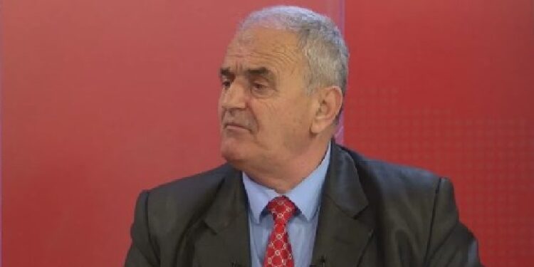 Pingpongu i politikës aktuale, hapen apo nuk hapen dosjet e sigurimit