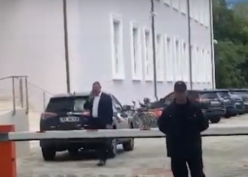 Tom Doshi në Kryeministri, një ditë pas ndryshimeve të miratuara nga Kryesia e PS-së