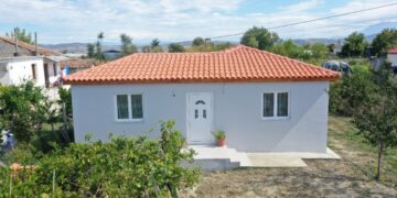 Një shtëpi e re për familje Kasa, “Fundjavë Ndryshe” u rikthen buzëqeshjen