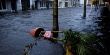 Florida nën pushtetin e ujit, uragani “Ian” lë 2.4 milionë njerëz pa energji elektrike (VIDEO)