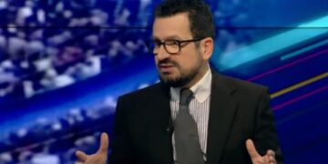 “Shteti të tregohet transparent”, Spahiu: Mund të klonohen pasaportat, shqiptarët duhet të përgatiten për pasoja