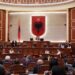 Ujërat e turbullta në parlament