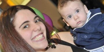 Dhunuan për vd*kje fëmijën e vogël, burgim të përjetshëm për nënën dhe partnerin e saj