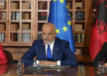 “Kanë vila me pishina”/Rama tregon pragun: Çdo kilovat mbi 800 do të paguhet me çmimin e tregut