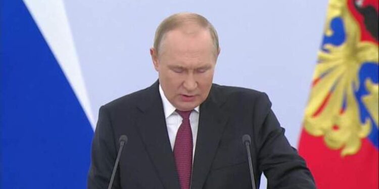 Putin anekson katër rajonet e Ukrainës