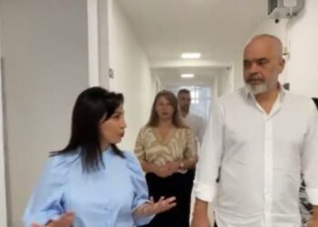 Studentët i kërkojnë Ramës dhe Kushit mbështetje financiare 100 euro në muaj