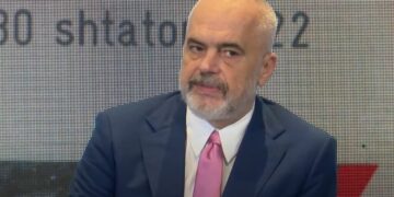 Rama: Kur erdhëm në pushtet gjysmën e plehrave e kishim rrugëve, sot mbledhim 90% të tyre