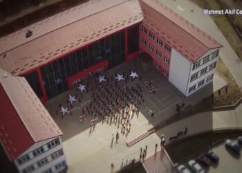 Qeveria mbyll shkollën private turke në Tiranë