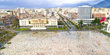 Spahiu: Tirana nuk duhet të jetë më kryeqytet i Shqipërisë