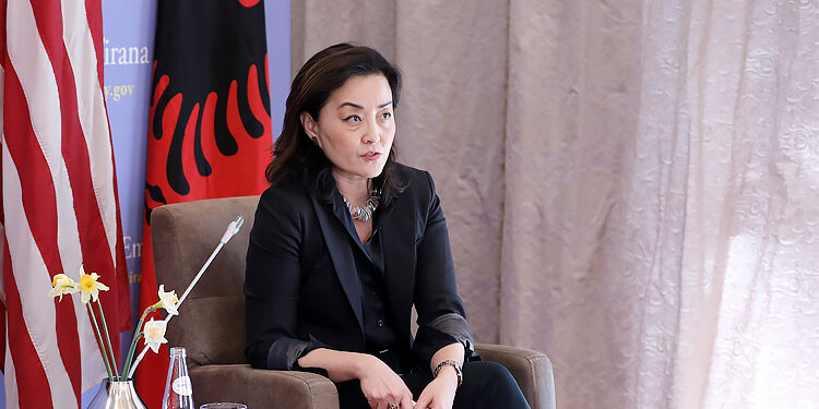 Yuri Kim bën lëvizjen urgjente, dy emrat e njohur që pritet të takojë