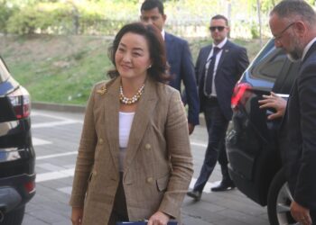 Yuri Kim “zbarkon” në KQZ, zbardhet takimi urgjent