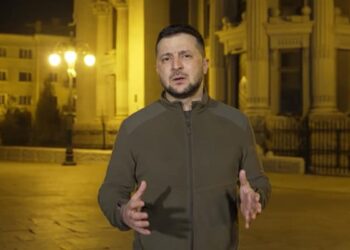 Zelensky përfshihet në një aksident