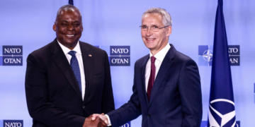 Shefi i NATO-s dhe Sekretari i Mbrojtjes i SHBA-së përsërisin mbështetjen për Ukrainën