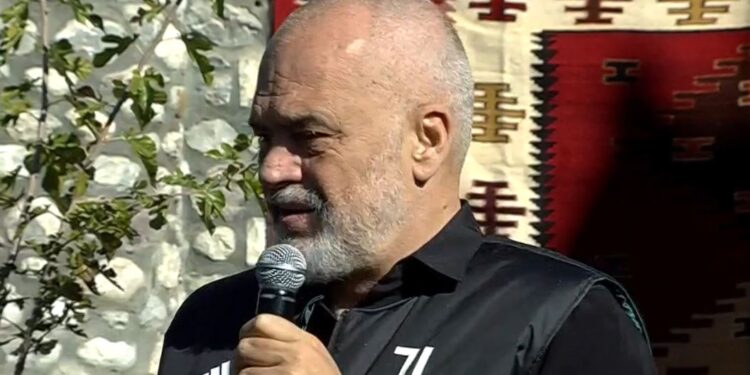 “O idiot, nuk bëhet ky vend!”, Rama ndan kritikat që merr çdo ditë