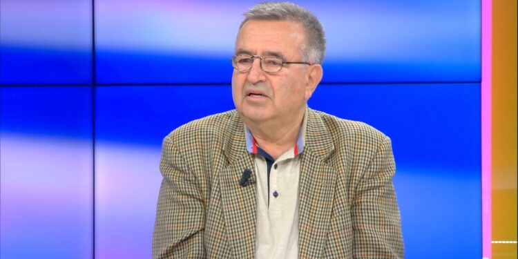 Fatos Klosi: Meta dhe Berisha janë bërë bashkë nga halli. Ja si kreu i “Foltores” mashtroi me gjyqin ndaj Blinken