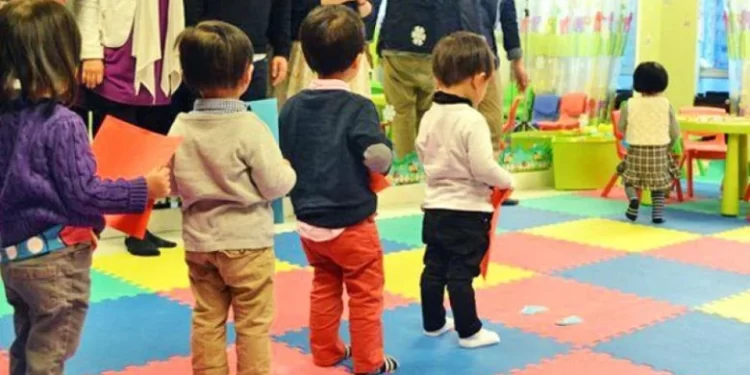 Fëmija 3 vjeç rrëzohet në kopsht, dërgohet me urgjencë në spital