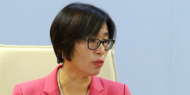 FMN e “zymtë” për ekonominë: Dëmtim për moralin tatimor, Shqipëria s’është ende gati