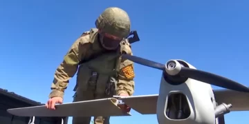 Irani paralajmëron shtetasit e tij që të largohen nga Ukraina