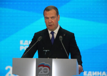 Medvedev paralajmëron Izraelin kundër furnizimit me a*më ndaj Ukrainës