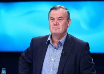 Nikoll Lesi: Veliaj i “bluan” kandidatët e PD, ai i “gëlltit” edhe Berishën me Metën të dy bashkë