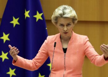 Ursula von der Leyen i etiketon sulmet e Rusisë ndaj infrastrukturës energjetike të Ukrainës si “krime l*fte”