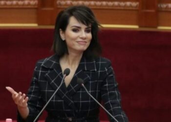 Dorëheqja e Dumës/Gjikondi: S’bëri dot karrierë, e gjeti veten në televizion! Më shumë vlerësoj Vokshin