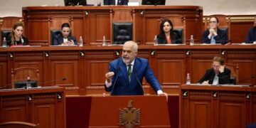 Përplasje mes Ramës dhe Salianjit: Je si miza në të pasmet e kalit