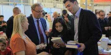 Lulzim Basha: Nuk jam tërhequr nga politika