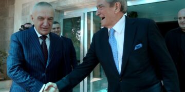 Kush janë idhtarët e Putinit në Tiranë?!