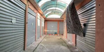 Rritja e çmimeve/Biznesi i vogël dhe i mesëm në protestë, ulin qepenat për një orë