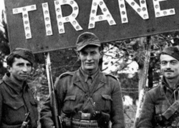 Mes 28 dhe 29 nëntorit, kur Shqipëria çlirohej