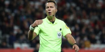 Tronditet futbolli francez, arbitri kryesor pëson goditje në tru në stërvitje